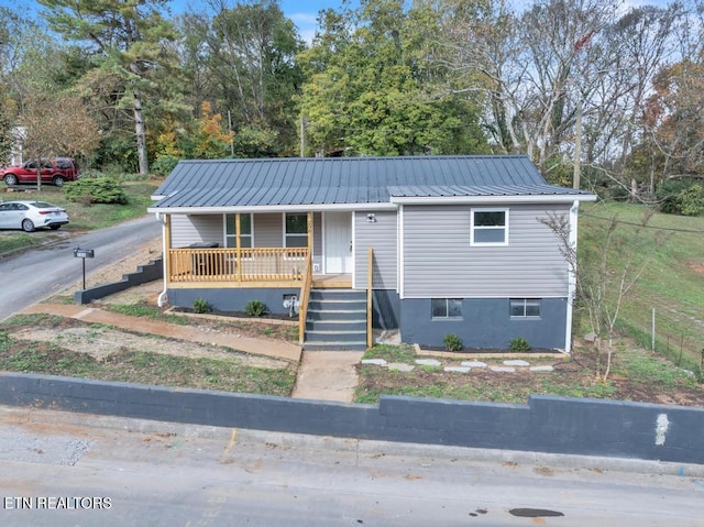 208 Collins St, Loudon, TN 37774 - view of front of property featuring covered porch