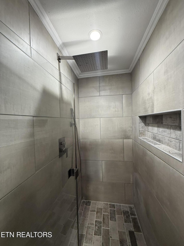 1184 Davis Chapel Rd, Lafollette, TN 37766 - bathroom with ornamental molding and tiled shower