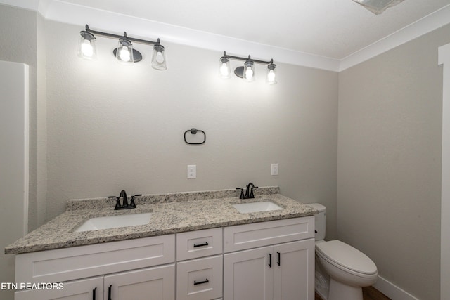 6105 Lanier Rd, Maryville, TN 37801 - full bath featuring toilet and double vanity