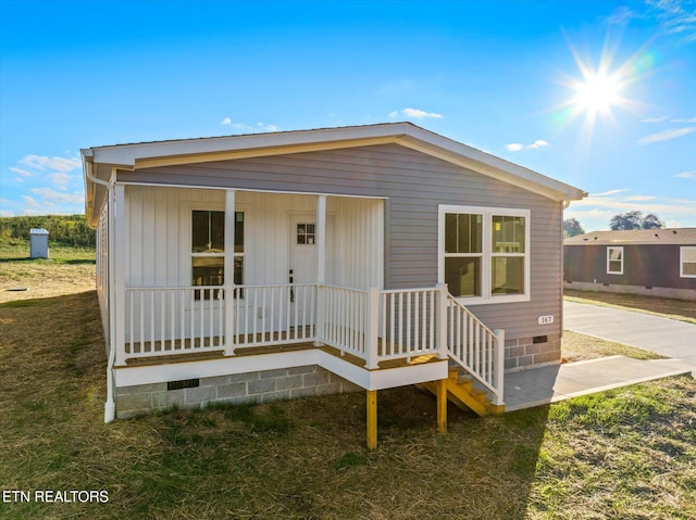 view of front of house featuring a porch