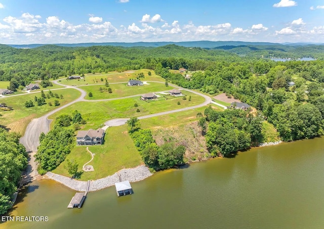 Listing photo 2 for 147 Docks Of The Bay Dr, Harriman TN 37748