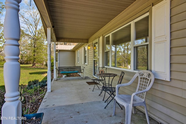 view of patio / terrace with covered porch