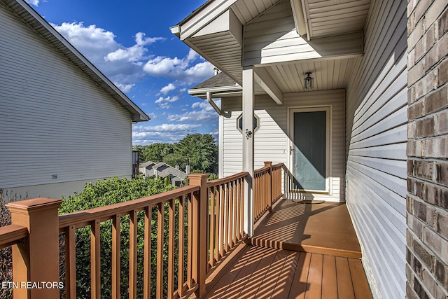 105 Poteau Trce, Loudon, TN 37774 - view of deck