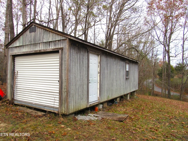 view of outdoor structure featuring a garage