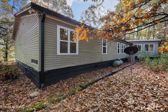 view of home's exterior