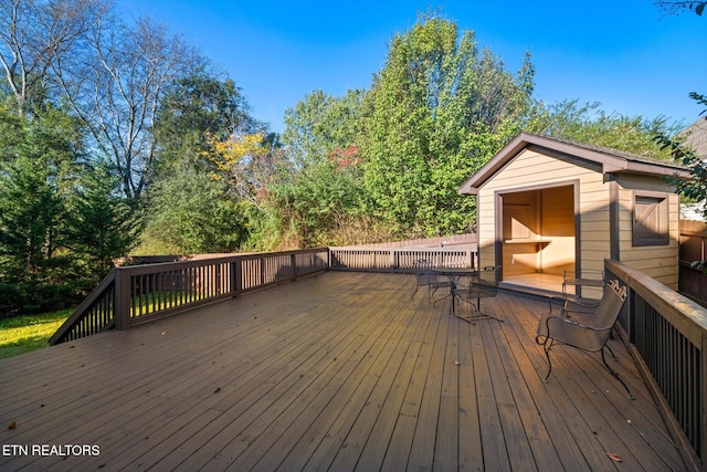 view of wooden deck