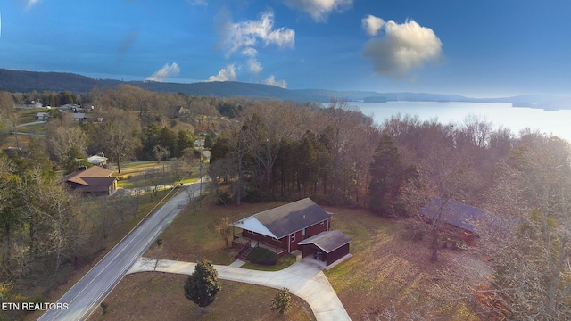 bird's eye view featuring a mountain view