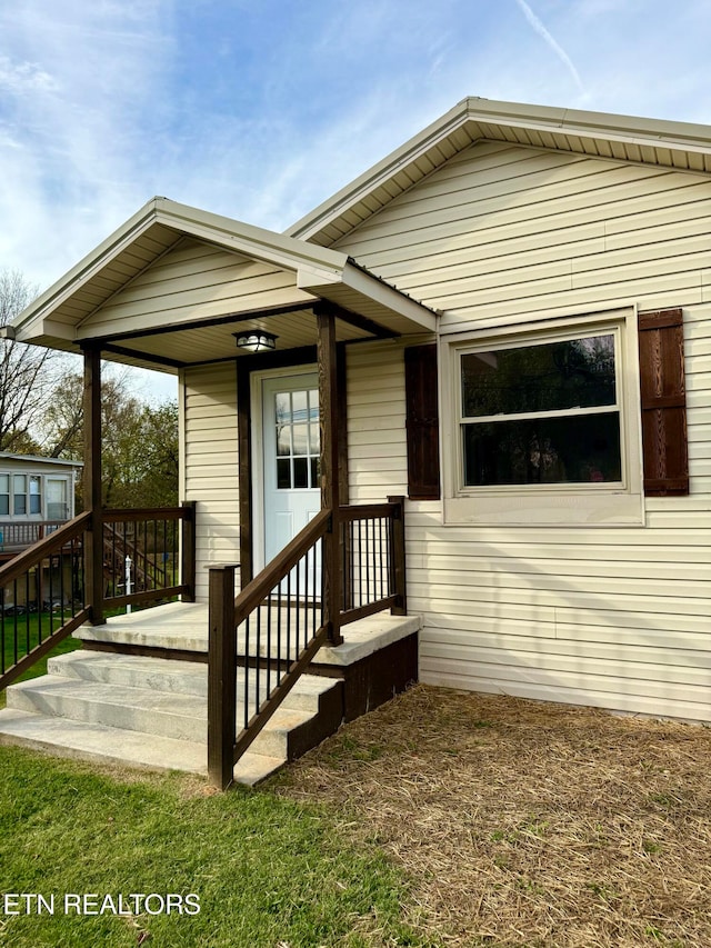 view of front facade featuring covered porch