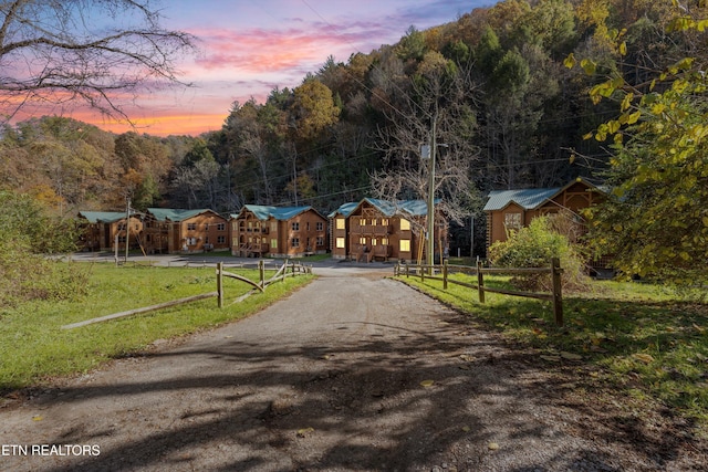 315 Caney Creek Rd, Pigeon Forge, TN 37863 - view of front facade featuring fence