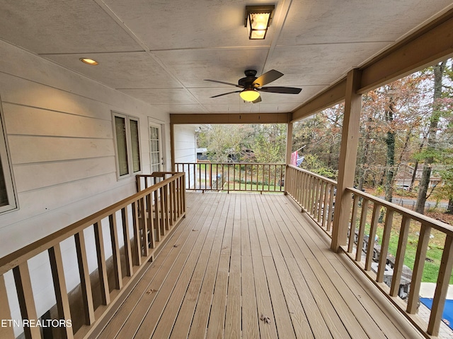 deck with ceiling fan