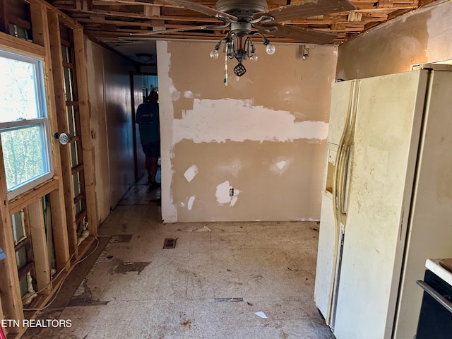 miscellaneous room featuring ceiling fan