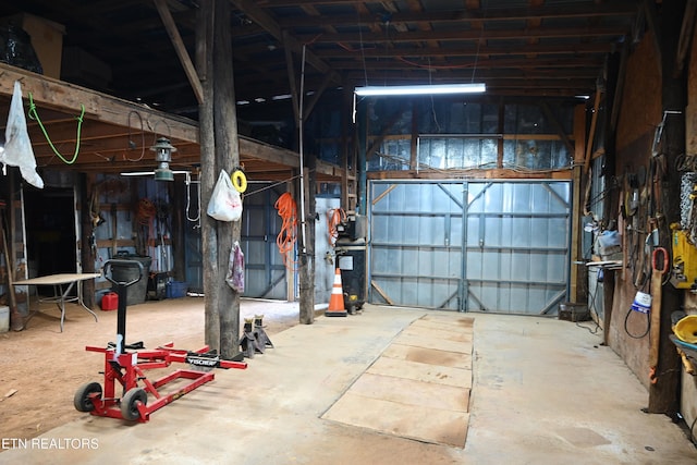 593 Cane Creek Mountain Rd, Tellico Plains, TN 37385 - view of garage
