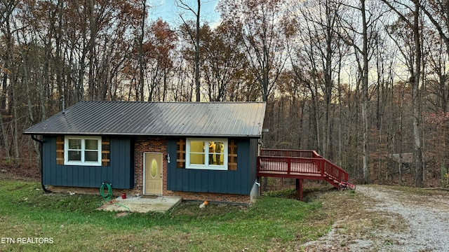 view of front facade with a deck