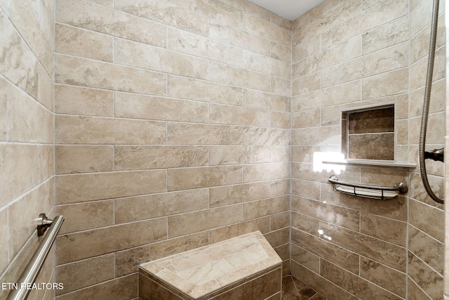 122 Windsor Rd, Crossville, TN 38558 - bathroom featuring tiled shower