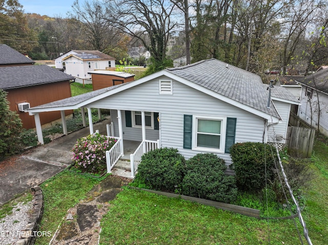 view of front facade featuring covered porch