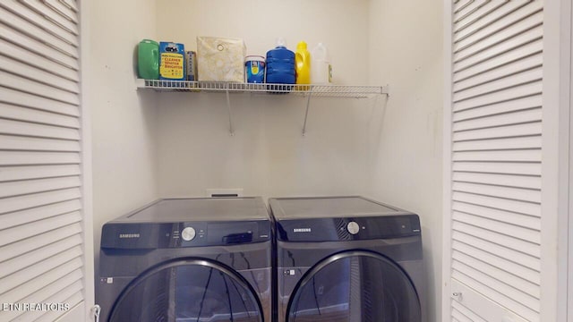 230 Clover Cir, Jacksboro, TN 37757 - washroom featuring independent washer and dryer