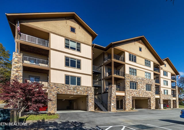 224 Maggie Mack Ln Unit 302, Sevierville, TN 37862 - photo 1