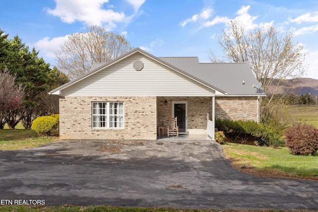 view of front of home