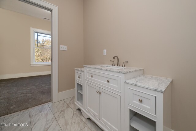 bathroom with vanity