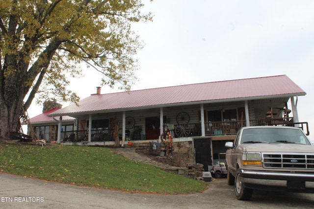 view of front of property with covered porch