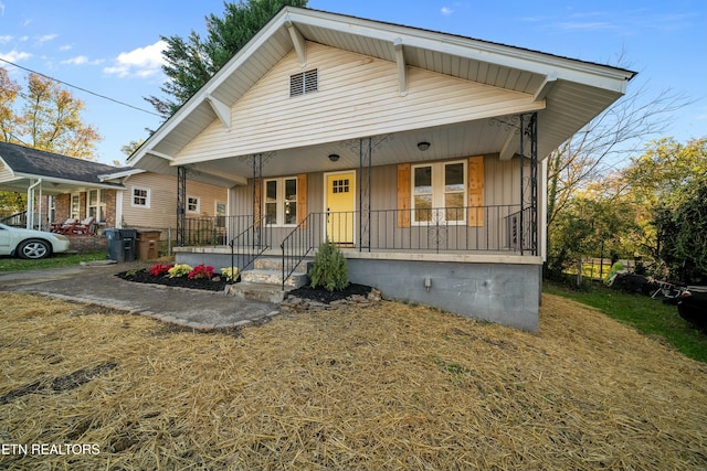 view of front of property featuring a porch