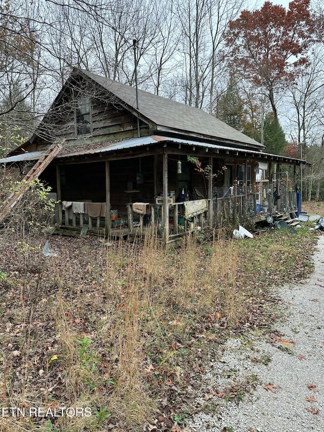 view of outdoor structure