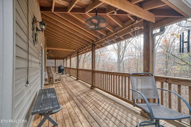 deck with ceiling fan