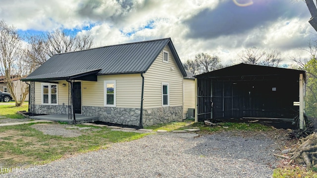 view of front of home featuring a porch