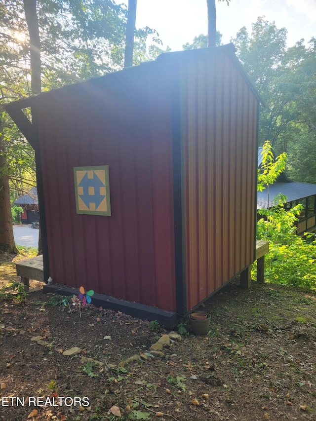 view of outbuilding