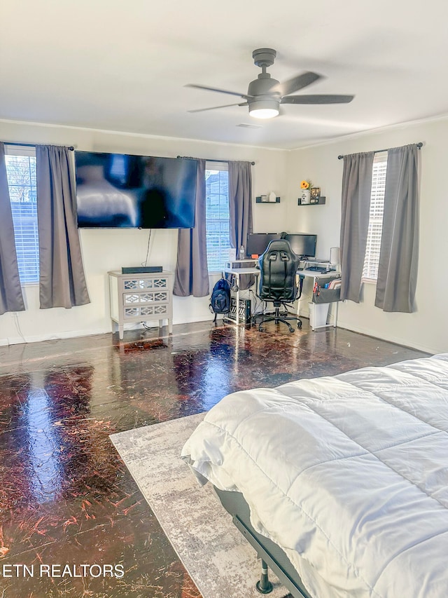 bedroom with ceiling fan