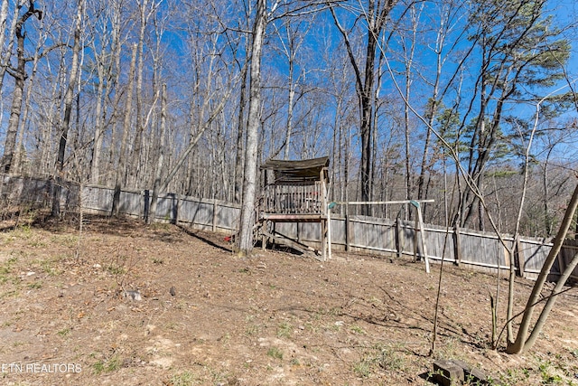 view of yard featuring fence