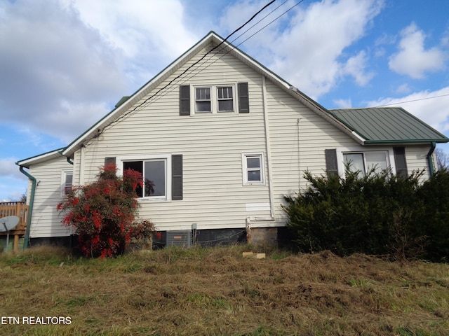 view of side of property