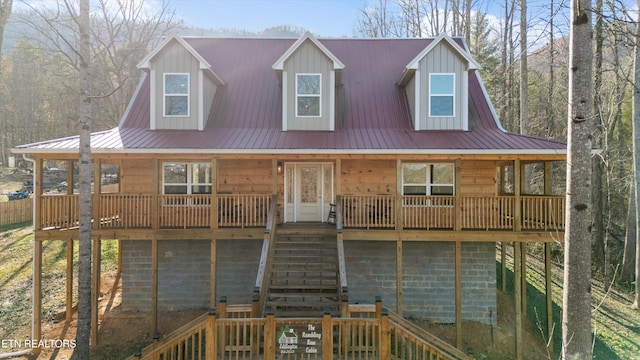 view of front facade featuring a deck