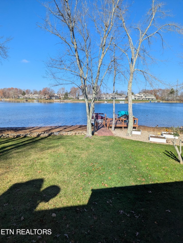 view of yard with a water view