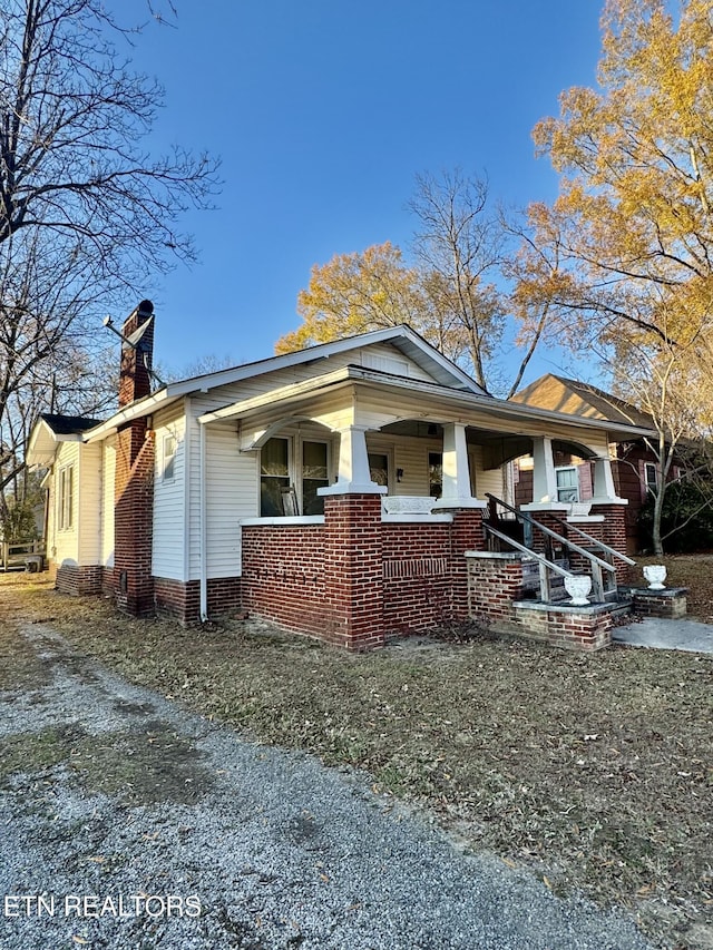 view of front facade featuring a porch