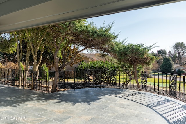 12000 S Fox Den Dr, Knoxville, TN 37934 - view of patio