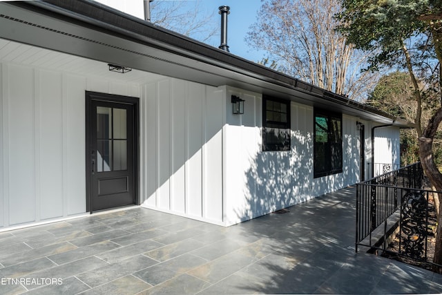 12000 S Fox Den Dr, Knoxville, TN 37934 - entrance to property featuring board and batten siding and a patio