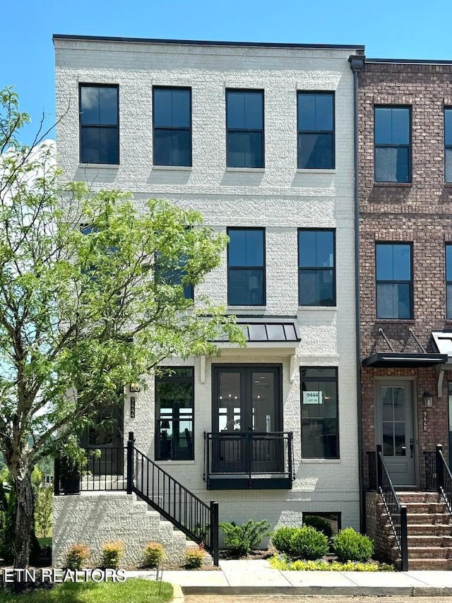 view of front of property featuring french doors