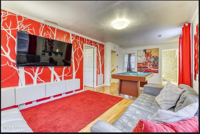 playroom featuring hardwood / wood-style floors, crown molding, and pool table