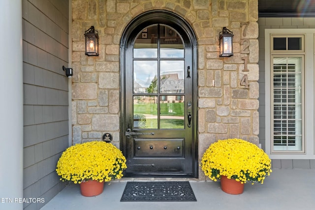 view of property entrance