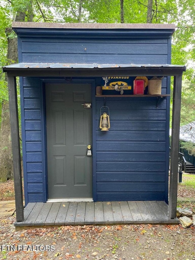 view of outbuilding