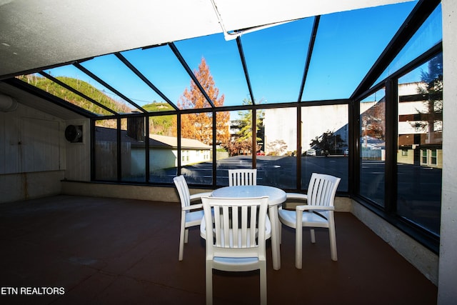 view of unfurnished sunroom