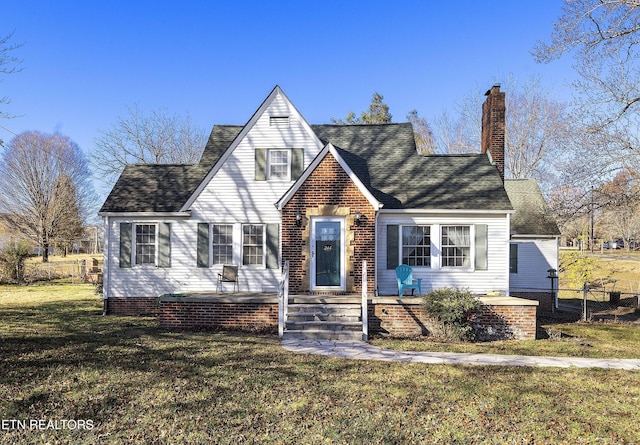 view of front facade with a front yard