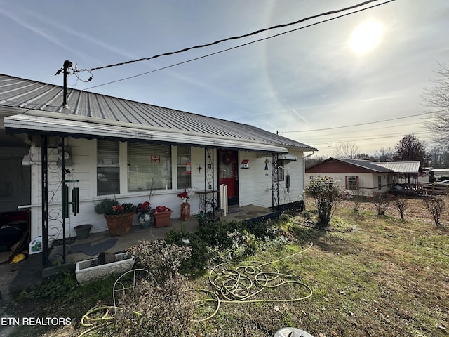 view of front of property with a porch