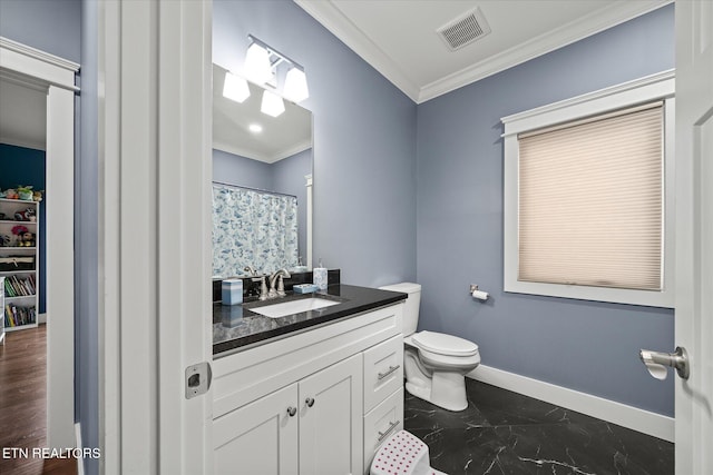 bathroom featuring a shower with shower curtain, vanity, toilet, and ornamental molding