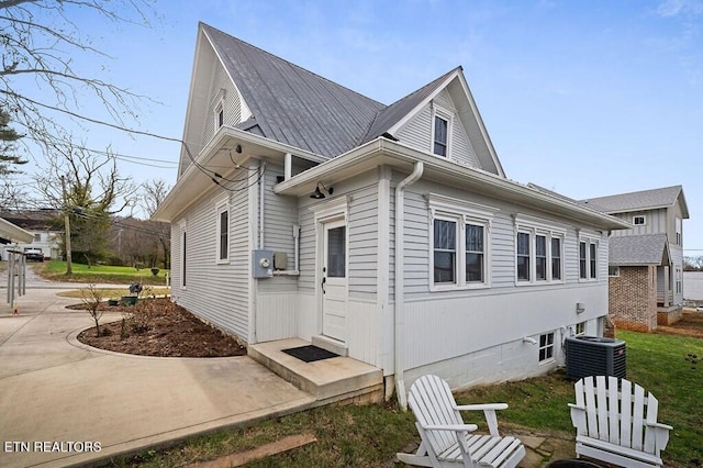 206 E Cedar Street 206E Cedar St E Cedar St, Livingston, TN 38570 - view of side of property with central AC