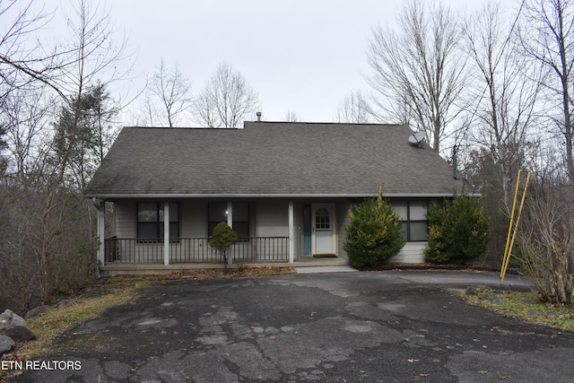 view of front of property with a porch