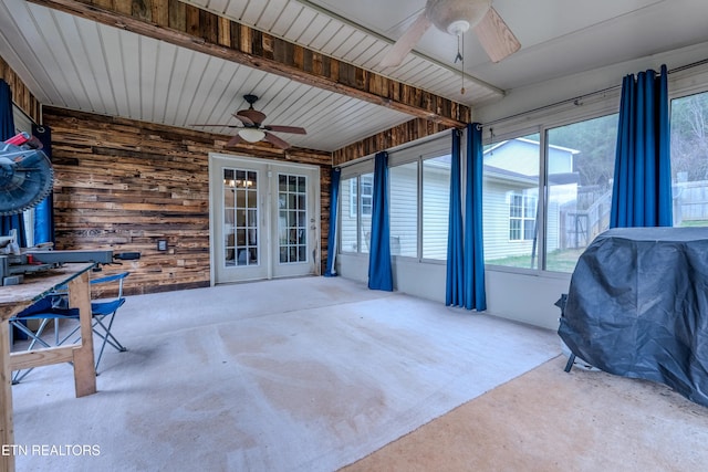 sunroom / solarium with ceiling fan