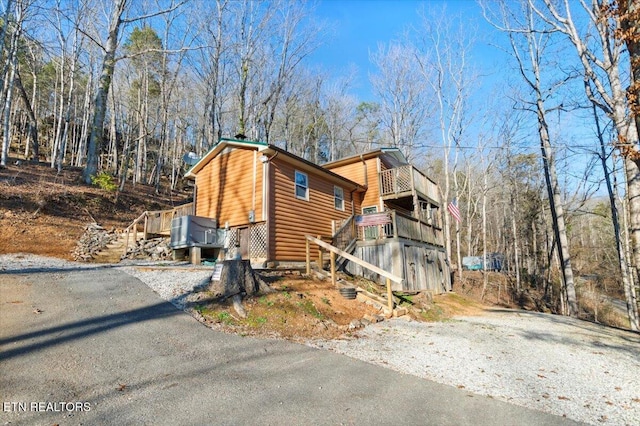 291 Marina Ln, Lafollette, TN 37766 - view of front of property with a balcony