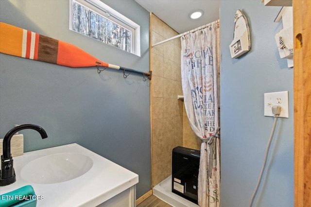 291 Marina Ln, Lafollette, TN 37766 - bathroom with a shower with curtain and sink